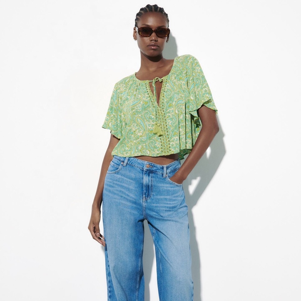 Zara beaded printed blouse.sz XL. NWT.